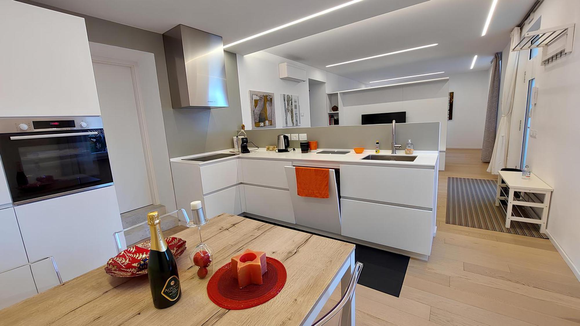 Over The Castle Apartment Trento Luaran gambar