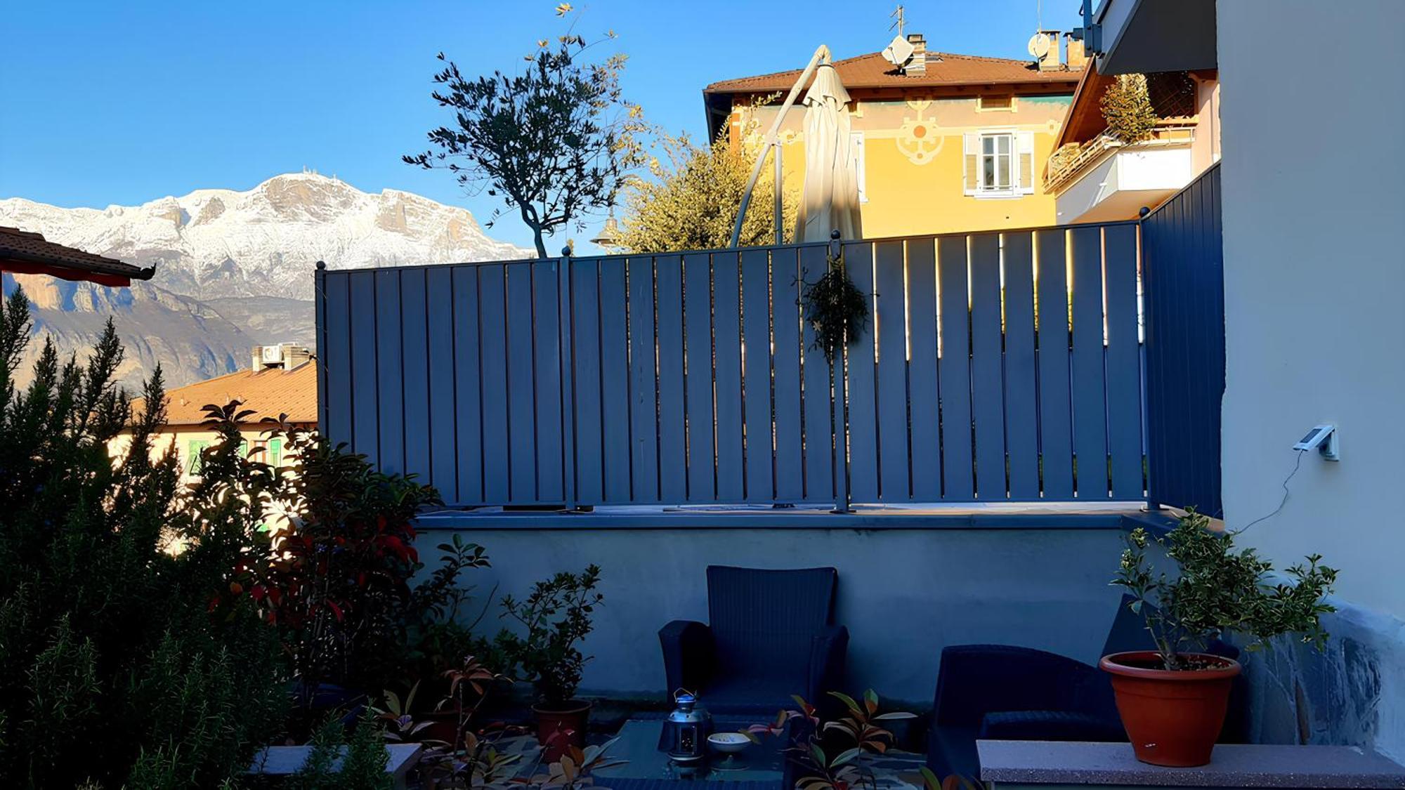 Over The Castle Apartment Trento Luaran gambar